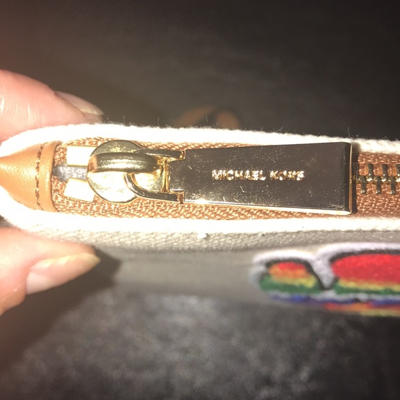 Michael Kors large zip wristlet - Picture 8 of 12